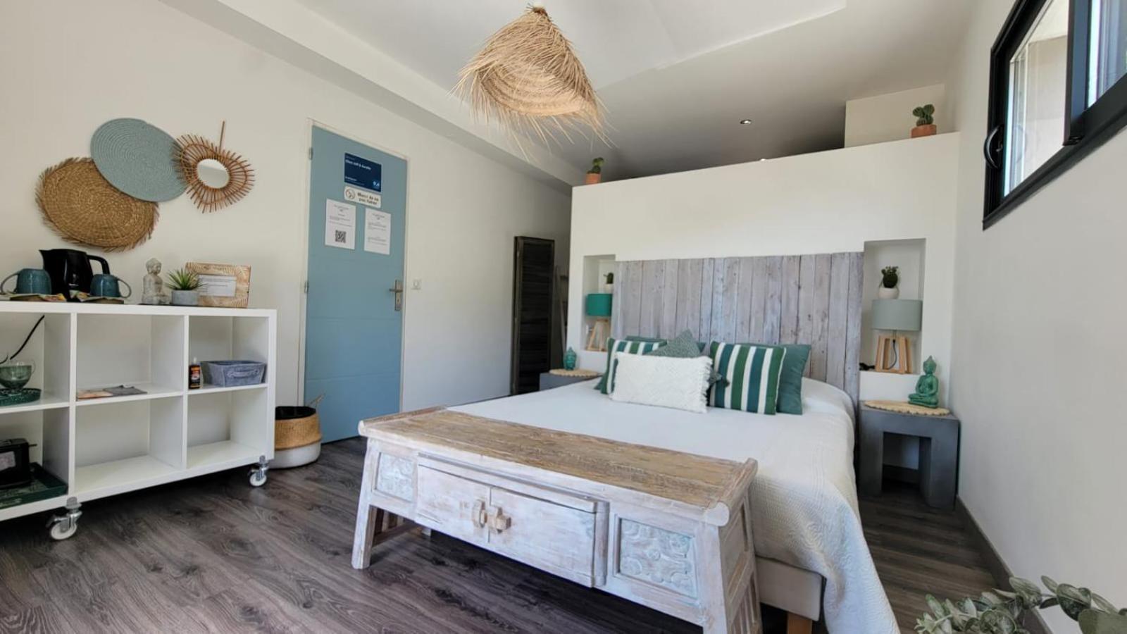 Chez Jeff & Aurelie Hotel Драгинян Екстериор снимка