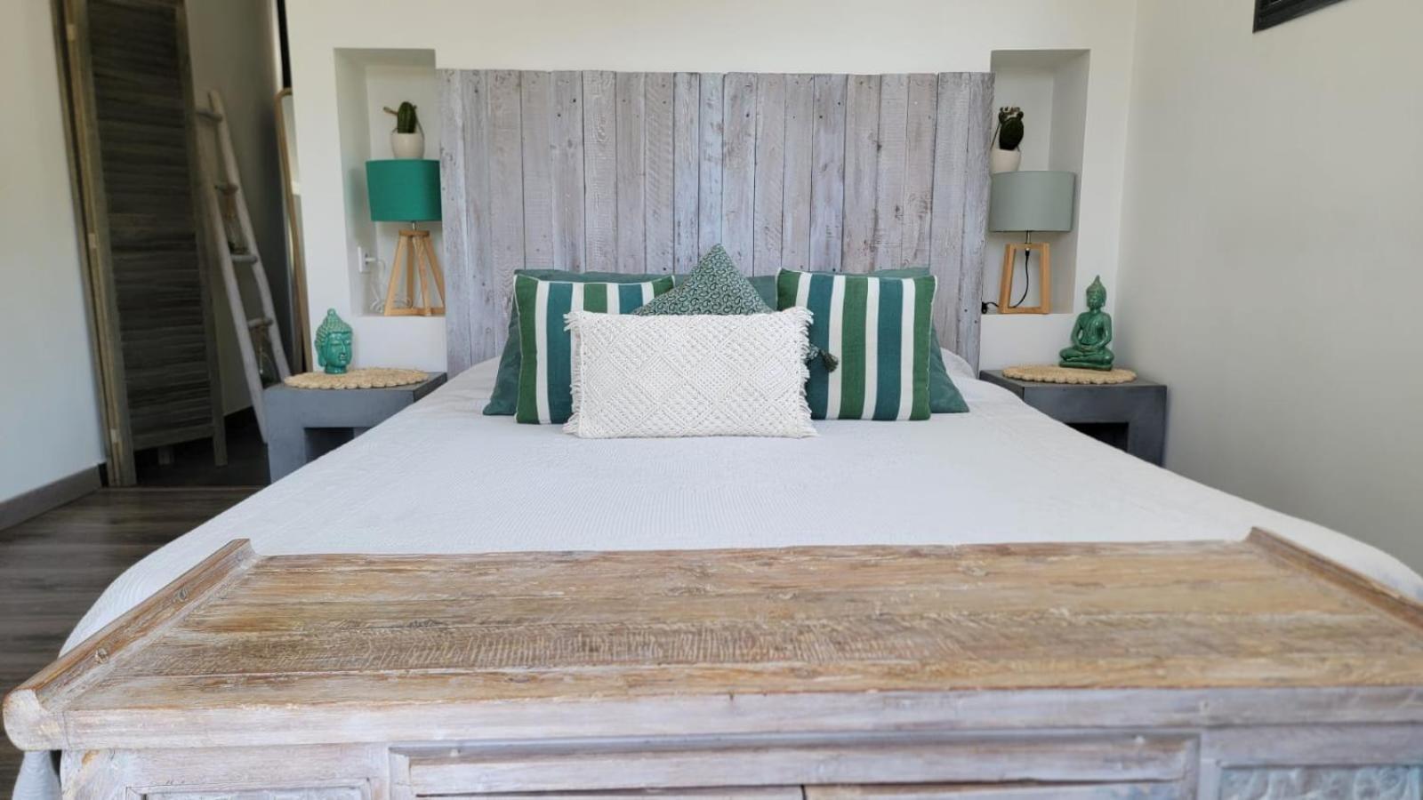 Chez Jeff & Aurelie Hotel Драгинян Екстериор снимка