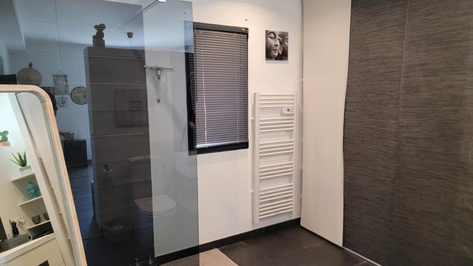 Chez Jeff & Aurelie Hotel Драгинян Екстериор снимка